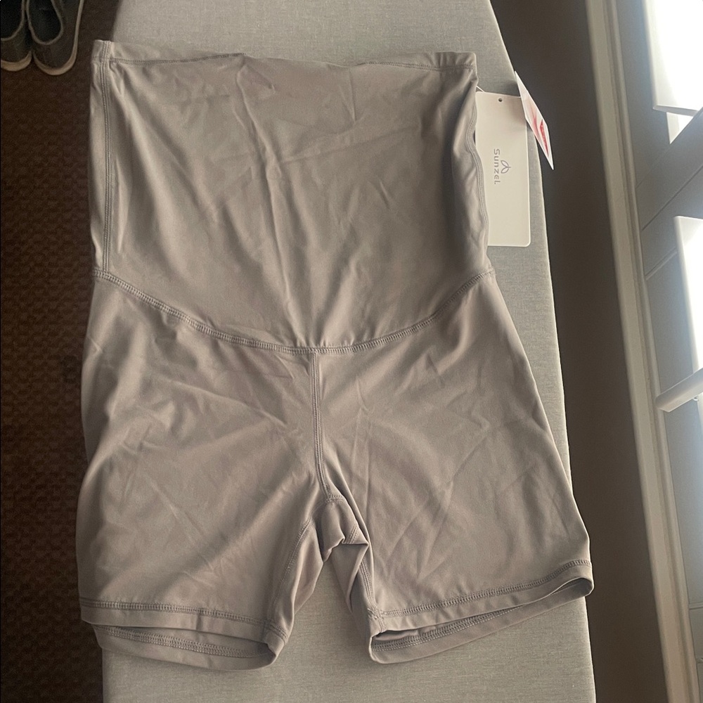 Sunzel Maternity High Waisted Over the Belly Bike Shorts XS (Maternity)